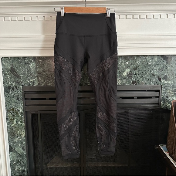Lululemon Wunder Under High-Rise Tight 25" *Lace, Black, size 8 - Picture 11 of 12